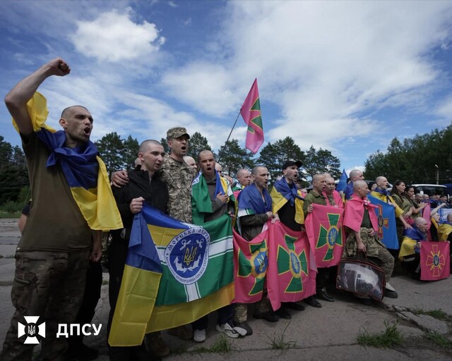 160 захисників України повернулися з полону