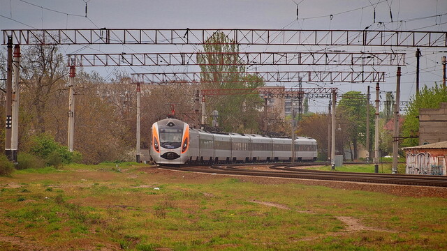 Внаслідок російського удару затримуються пасажирські поїзди з Одеси
