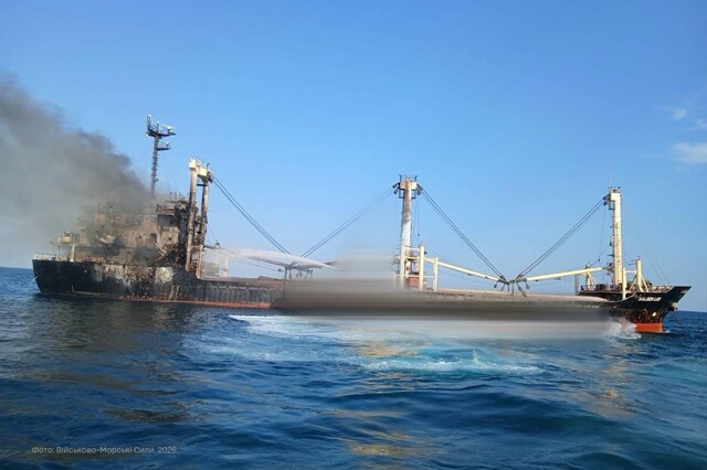 Поблизу Одеси росіяни уразили торгівельне судно: загинули 10 моряків