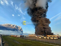 На росії уражено два логістичні центри у Петербурзі