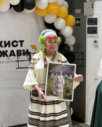 В Одесі провели показ історичного жіночого вбрання
