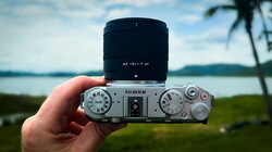 Viltrox Air для Fujifilm: огляд та порівняння фіксів f/1.7