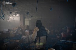 По Одесі росіяни завдали удар: пошкоджено торгівельний центр (оновлюється)