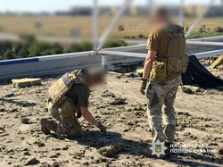 По Одесі росіяни завдали удар: пошкоджено торгівельний центр (оновлюється)