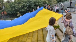В Одесі відзначили День державного Прапору: Дюк у вишиванці та 35-метровий український стяг