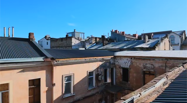 В Одесі завершили аварійні роботи на пошкодженому російським обстрілом будинку