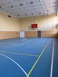 В Одесі ремонтують пошкоджений росіянами ліцей на Молдаванці