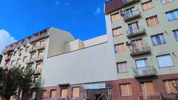 В Одесі почали відновлювати пошкоджений росіянами будинок на Таїрова
